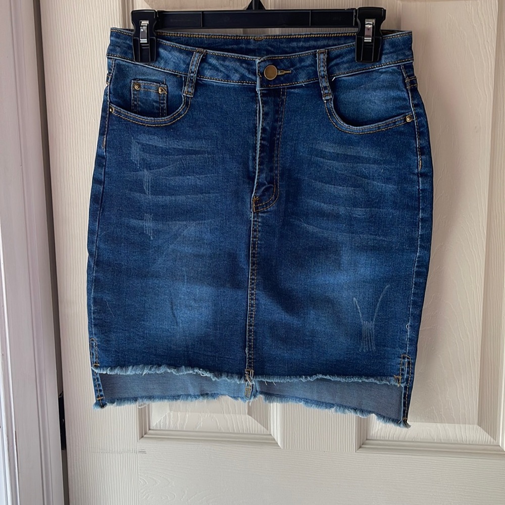 Jean skirt size large, NWOT